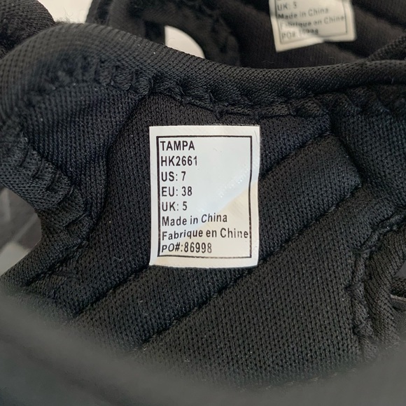 Kamik Tampa Black and White Strappy Comfort Sandals Woman’s 7 - Picture 9 of 10